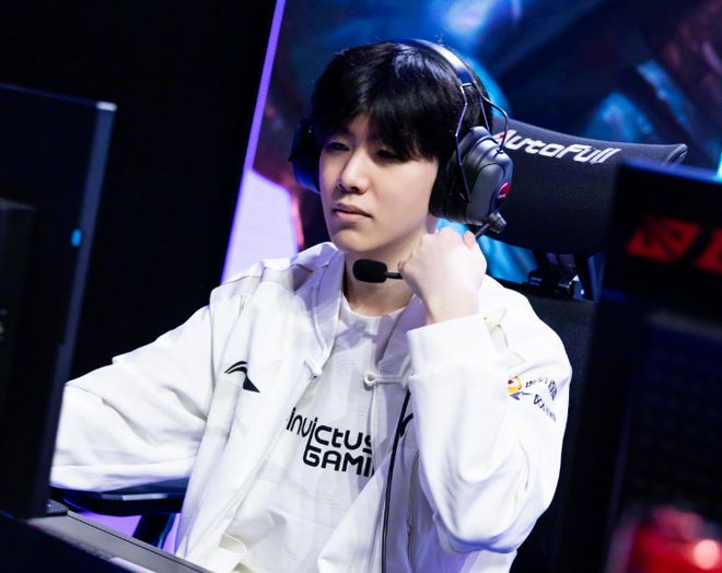 球哥:投篮动作是因看杜兰特在大学时期打球所形成 感恩鹈鹕助教文森改善我投篮